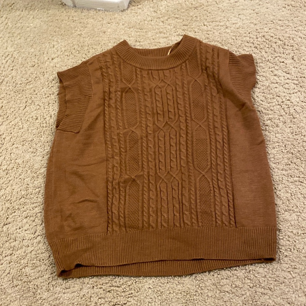 Women’s Sweater Vest Light Brown NEW WITH TAGS